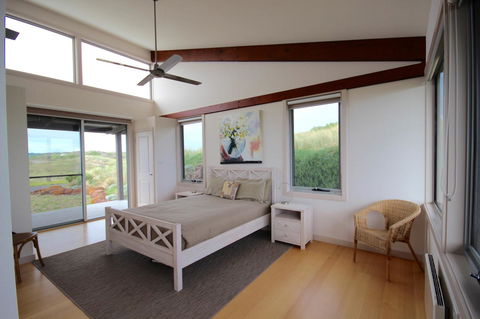 Turnstone Beach House - Getaway Accommodation 23