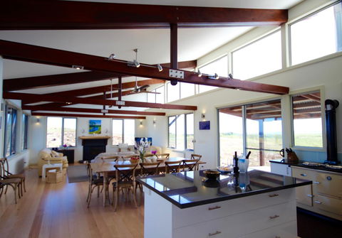 Turnstone Beach House - Getaway Accommodation 22