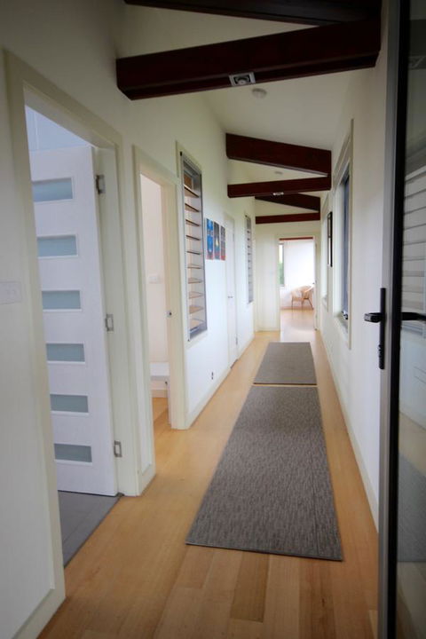 Turnstone Beach House - Getaway Accommodation 9