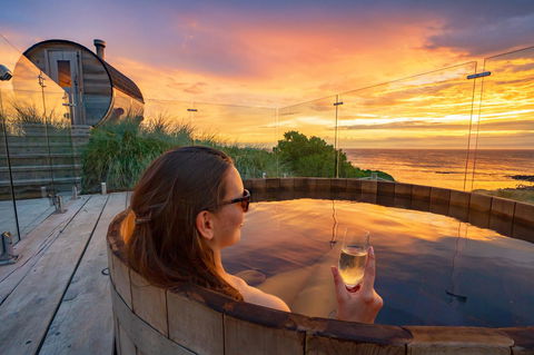 Porky Beach Retreat - King Island Escapes - Getaway Accommodation 1