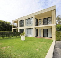 'Bagnall Views' 2/161 Government Rd - Stylish  modern duplex across the road to the waters edge - Getaway Accommodation
