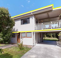 'Beach Break 1' 1/10 Lionel Street - upstairs unit with Aircon - Getaway Accommodation