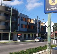0ne Master in 3 br. apartment - Getaway Accommodation