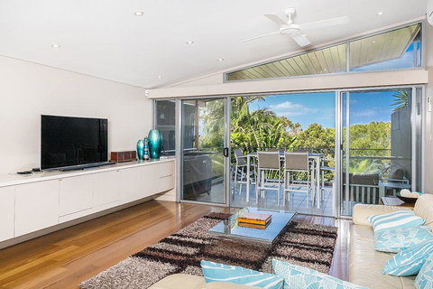 1/22 Mahogany Drive - Beach House 1 @ Vue - Getaway Accommodation 0