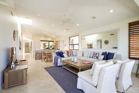 2 Hale Lani - Getaway Accommodation 3