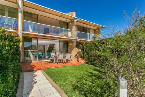 2 James Cook Apartments - Getaway Accommodation 3