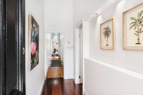 Cute As A Button - Picket Fence 3 Bed Stylish Home - Getaway Accommodation 3