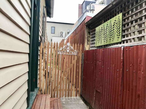 D109 Inner City Oasis On Buckingham - Getaway Accommodation 1