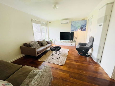 D118 Cawood Family Stay - Getaway Accommodation 3