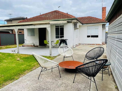 D123 Super Sun Shine Stay - Getaway Accommodation 0