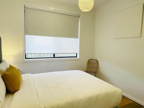 D132 Well Keep Secret Lake Home - Getaway Accommodation 3