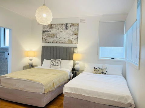 D132 Well Keep Secret Lake Home - Getaway Accommodation 4