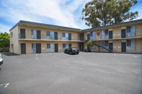 Dandenong Motel - Getaway Accommodation 1