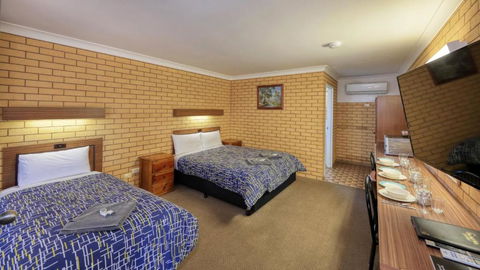 Darling River Motel - Getaway Accommodation 4