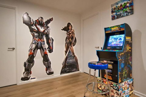 DC Vs Marvel Theme Ft Arcade Machine Pool Gym Sauna BBQ - Getaway Accommodation 2