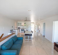3 Bedroom Apartment // Spence St - Getaway Accommodation