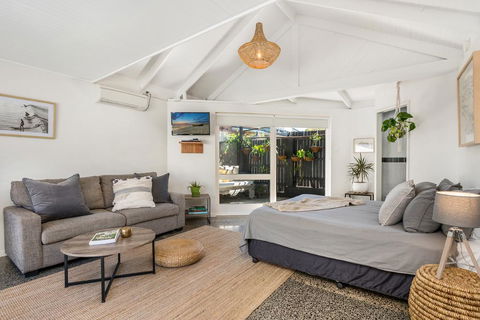 3 Little Pigs Holiday Home - Getaway Accommodation 1