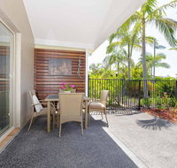 356 ' Oaks Pacific Blue' 265 Sandy Point Rd - Air conditioned direct pool access and suited for disability - Getaway Accommodation