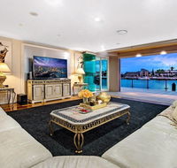 4.5 Million Dollar Surfers Paradise Dream Mansion - Getaway Accommodation