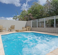 516 'Oaks Pacific Blue' 265 Sandy Point Road- private pool aircon WIFI - Getaway Accommodation