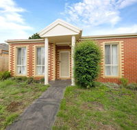 6 CAN STAY CENTRAL GLEN WAVERLEY - Getaway Accommodation