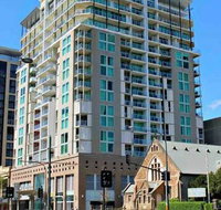 96 North Terrace Stylish Penthouse Apartment - Getaway Accommodation