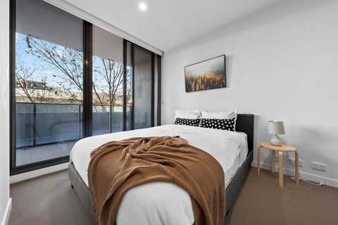 A Bright & Airy CBD Apt Next To Southern Cross - Getaway Accommodation 1