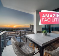 A Cut Above The West - Pool - Rooftop Bar - Gym - Wifi - Getaway Accommodation