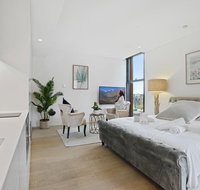 A Luxury home hidden in the Urban oasis - Getaway Accommodation