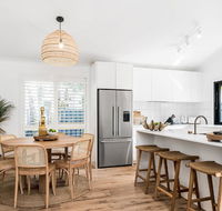 A PERFECT STAY - 3 Salty Sisters - Getaway Accommodation