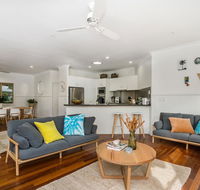 A PERFECT STAY - Barefoot Lane - beach house - Getaway Accommodation