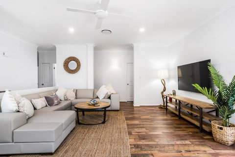 A PERFECT STAY - Julian Rocks House - Getaway Accommodation 0