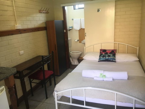 A Railway Lodge - Getaway Accommodation 3