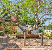 A SWEET ESCAPE - Byron Surf Cottage - walk to Byron - Getaway Accommodation