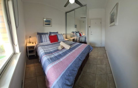 Acushla Accommodation Esplanade Living Self Check-In Self Check-Out - Getaway Accommodation 1