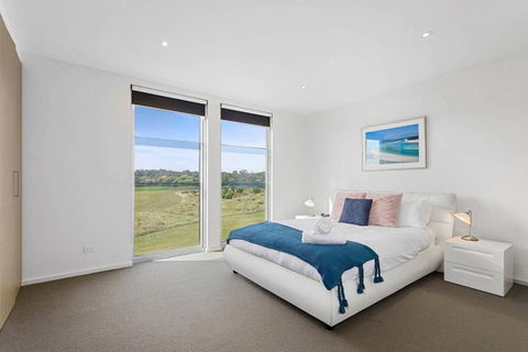 DREW Golfers Delight Close To St Andrews Beach - Getaway Accommodation 0