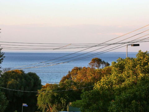 DROMANA BEACH SHACK - Getaway Accommodation 2