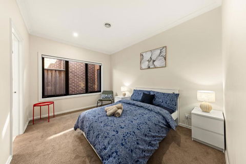 Entire Great Place Keysborough - Getaway Accommodation 3