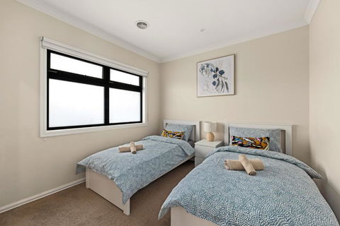 Entire Great Place Keysborough - Getaway Accommodation 2