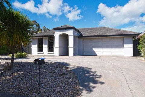 Entire Home In Mount Barker - Getaway Accommodation 4