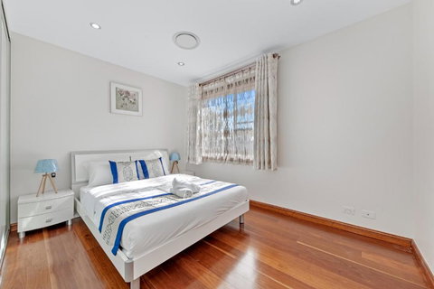 Exquisite Chinese Style Garden - Getaway Accommodation 1