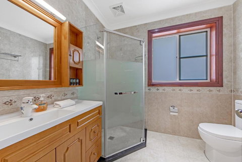 Exquisite Chinese Style Garden - Getaway Accommodation 2