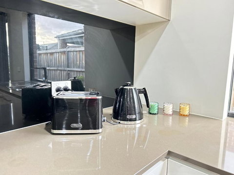 Family Friendly House - Getaway Accommodation 4