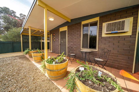 Flinders Ranges Bed And Breakfast - Getaway Accommodation 0