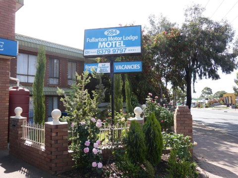 Fullarton Motor Lodge - Getaway Accommodation 0