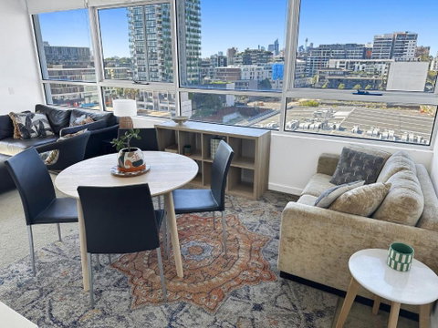 G901S - Bright Zetland Escape With City Views - Getaway Accommodation 0