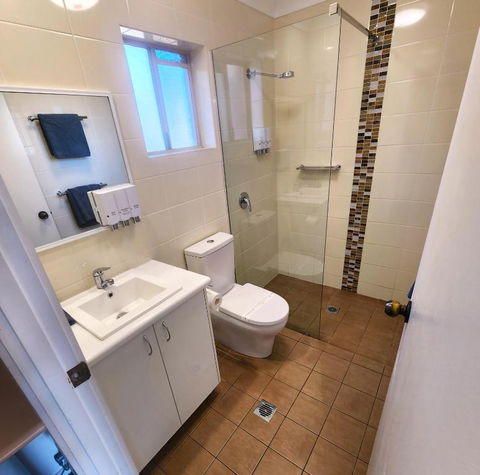 Highway Inn Motel - Getaway Accommodation 2