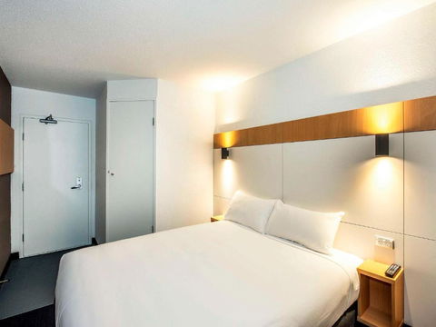 Ibis Budget - Enfield - Getaway Accommodation 1