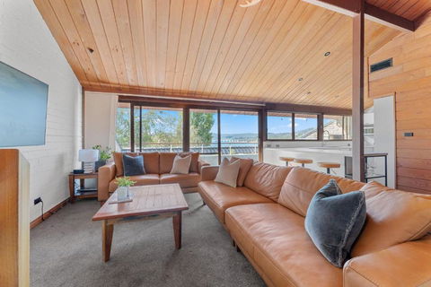 Ibis On Lake Jindabyne - Getaway Accommodation 0