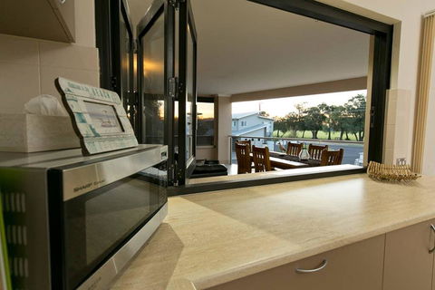 Alcedonia Retreat - Getaway Accommodation 3